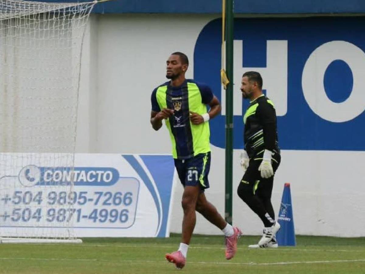 Tiktoker Carlos Eduardo Espina sorprende: La propuesta que hizo en redes para reforzar Victoria