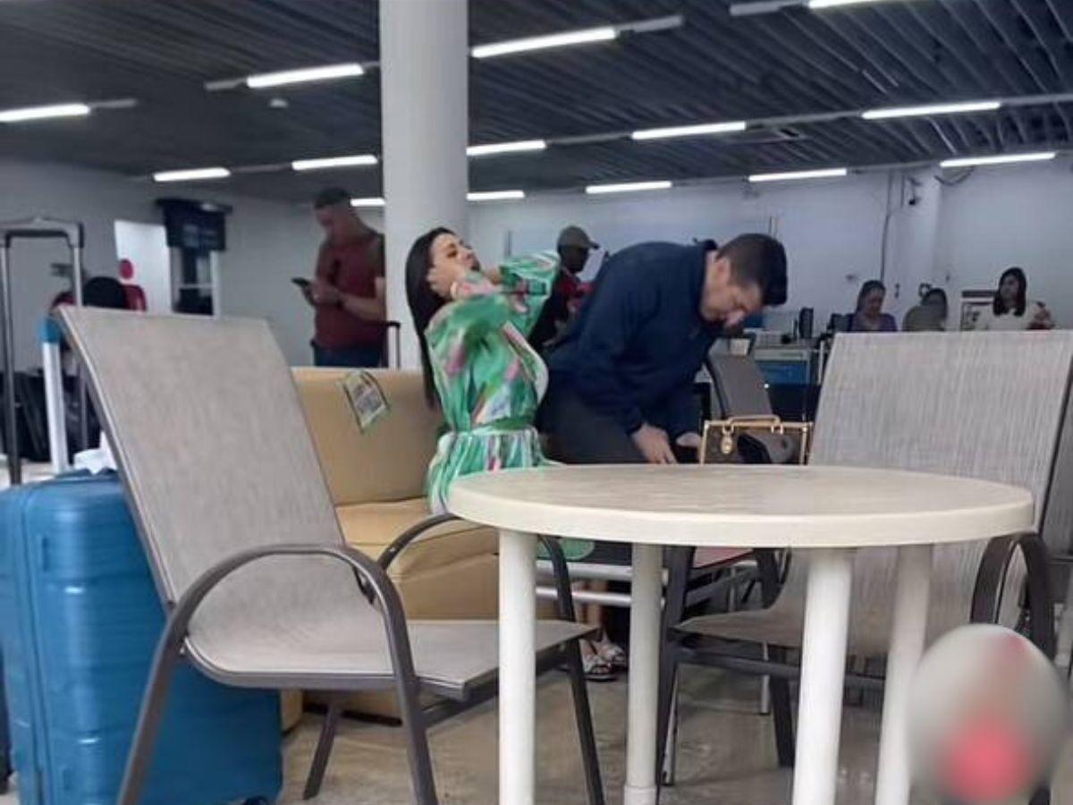 ¿Se acabó el amor? Novio de Milagro Flores es captado ignorándola por estar en su celular