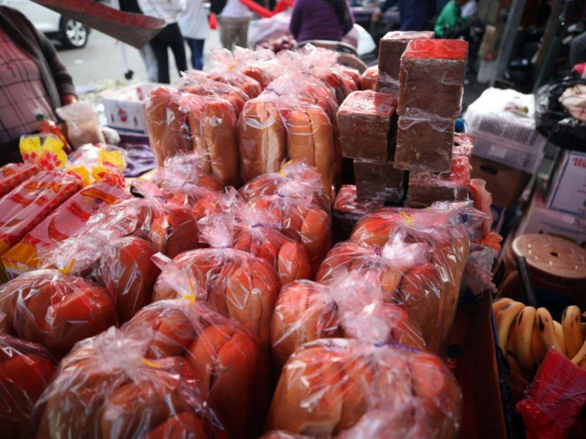 ¿Ya tiene sus compras para la cena navideña? Así están los precios en mercados de la capital