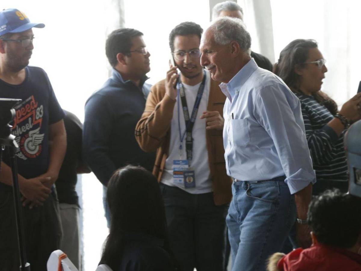 ¿Romper relaciones con China? 10 principales promesas de campaña de Nasry Asfura