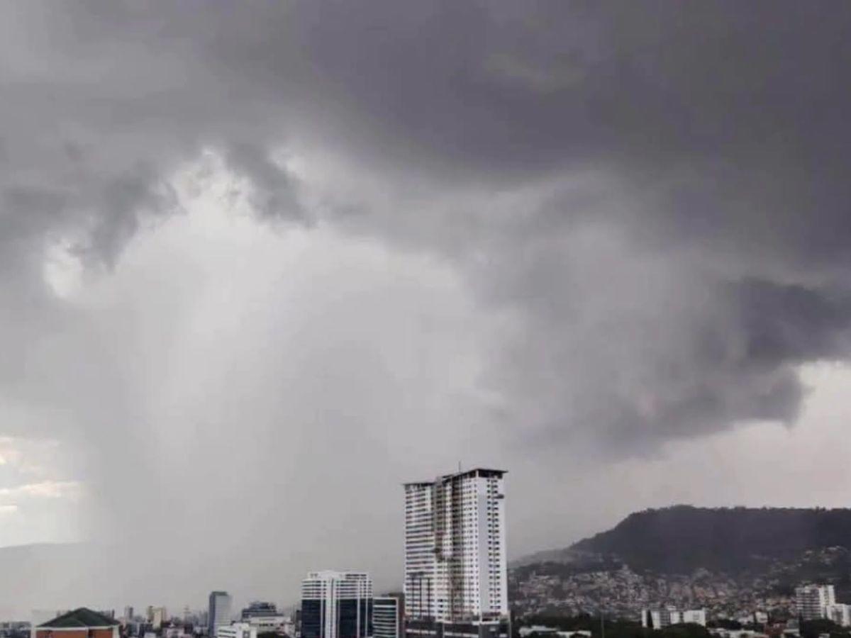 Alertan que onda tropical dejará fuertes lluvias: estas serán las zonas afectadas en Honduras hoy