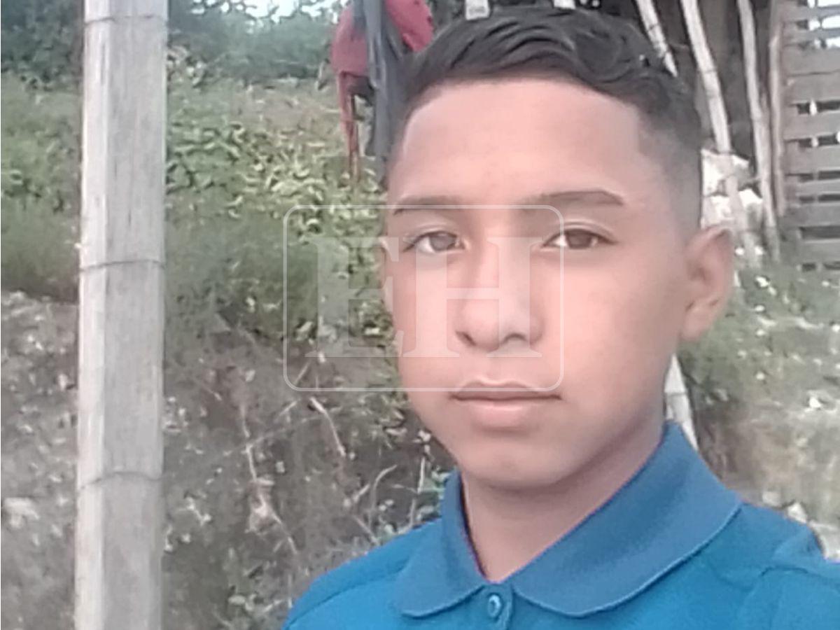 Seis sujetos llegaron en una camioneta roja y raptaron a los hermanos Torres Sánchez