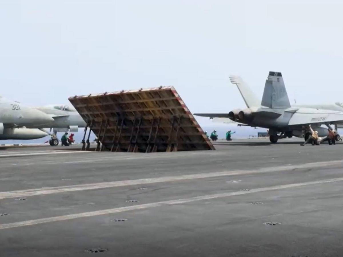 EEUU atacó a Irán de nuevo: Despliegan más de 20 buques de guerra en Oriente Medio