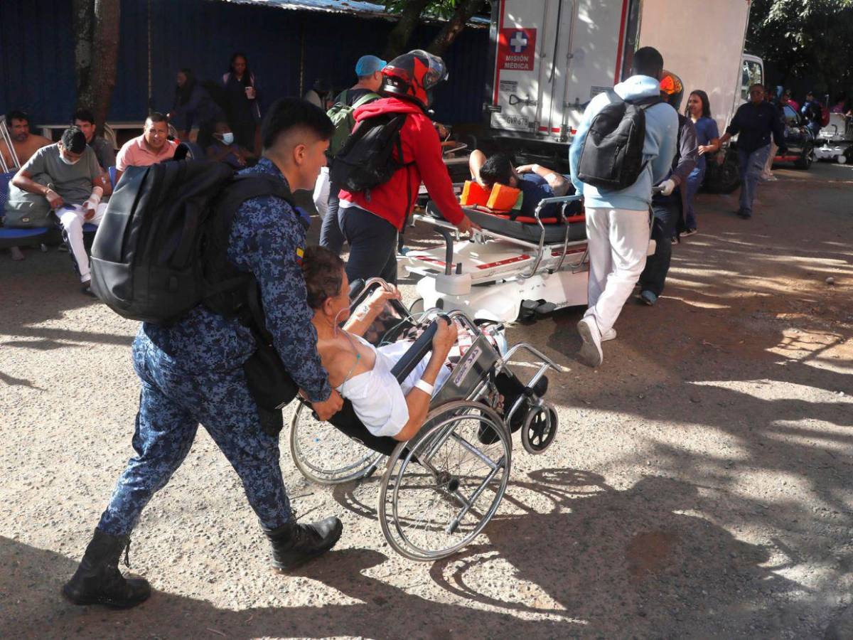 Hospitales abarrotados de personas heridas: emergencia en Colombia tras terremoto
