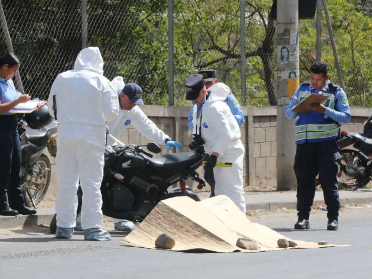 Apasionado por el fútbol: Carlos Aquino, motociclista muerto en accidente en la salida al sur