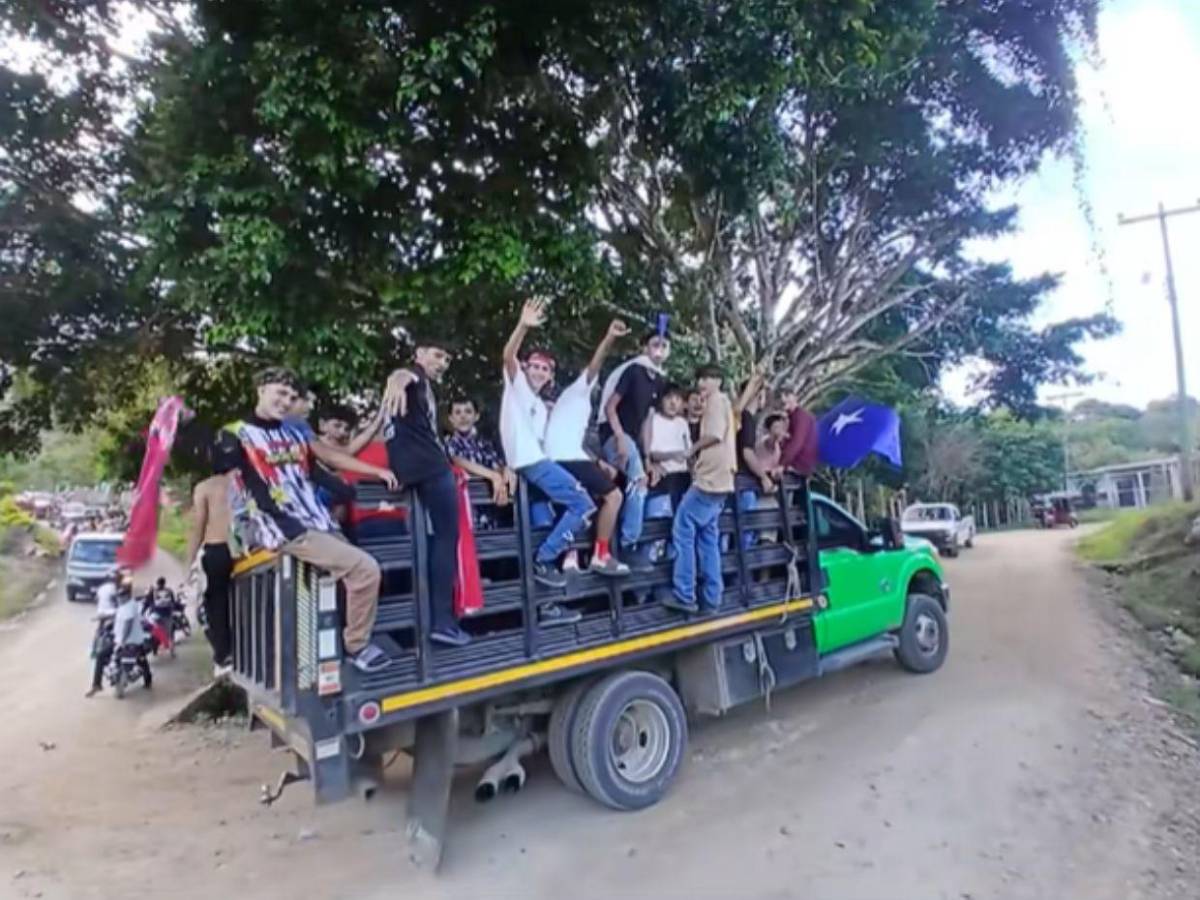 Imágenes muestran cómo viajaban las víctimas antes del volcamiento en Santa Bárbara