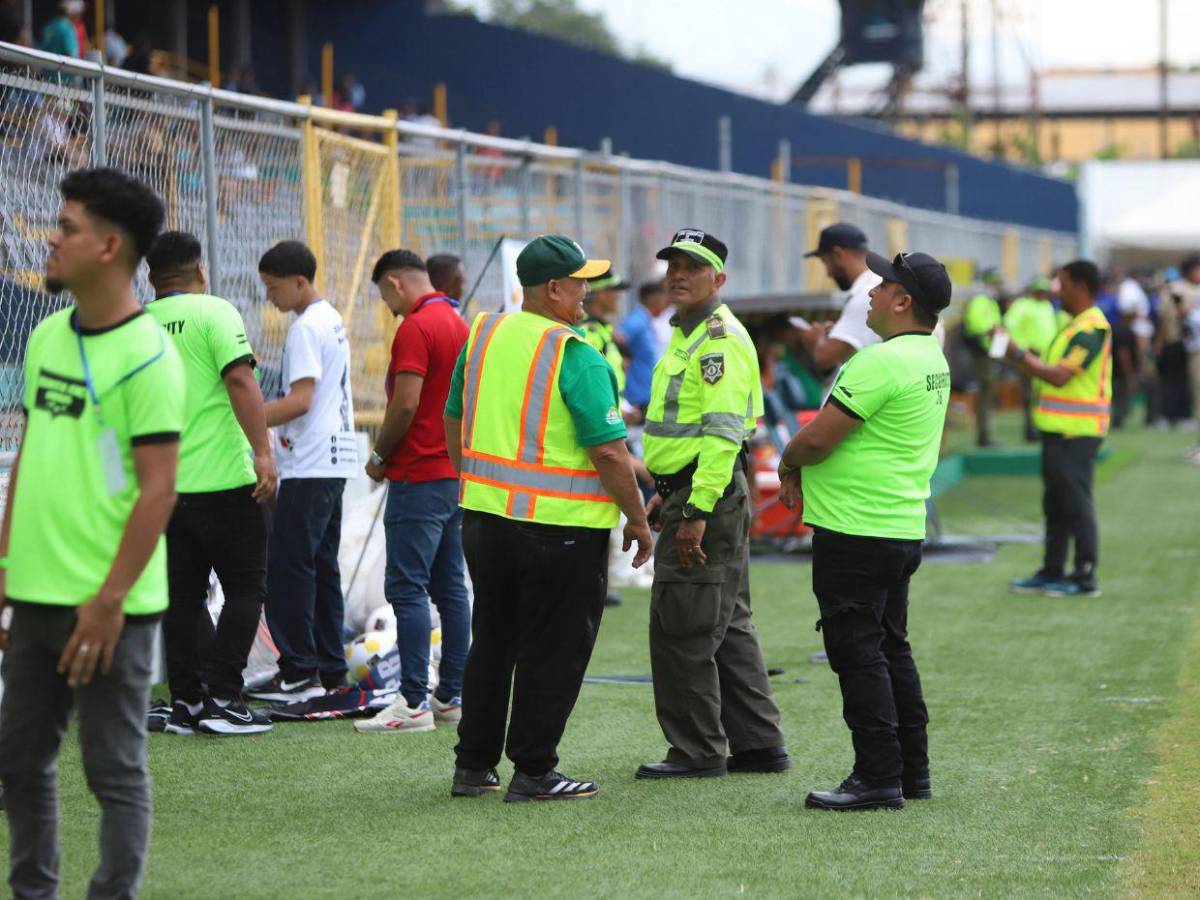 Revelado: Lo que hizo Xiomara Castro y Roberto Contreras para juego de tiktokers vs El Salvador