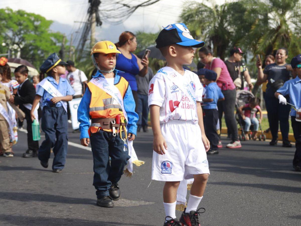 Pequeños con grandes sueños: un homenaje a las profesiones y oficios en los desfiles patrios