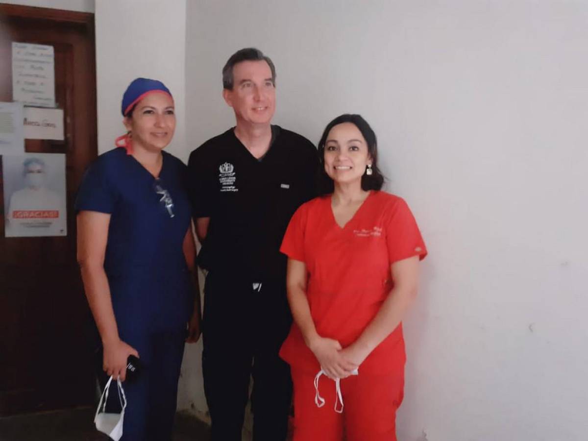 Médicos norteamericanos realizan brigada de cirugías en hospital San Felipe