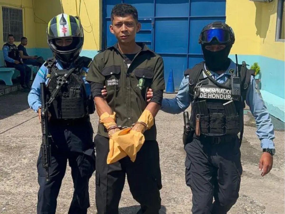 Le disparó en la cabeza: guardia mató a adolescente chino dentro de su negocio en la 21 de Febrero