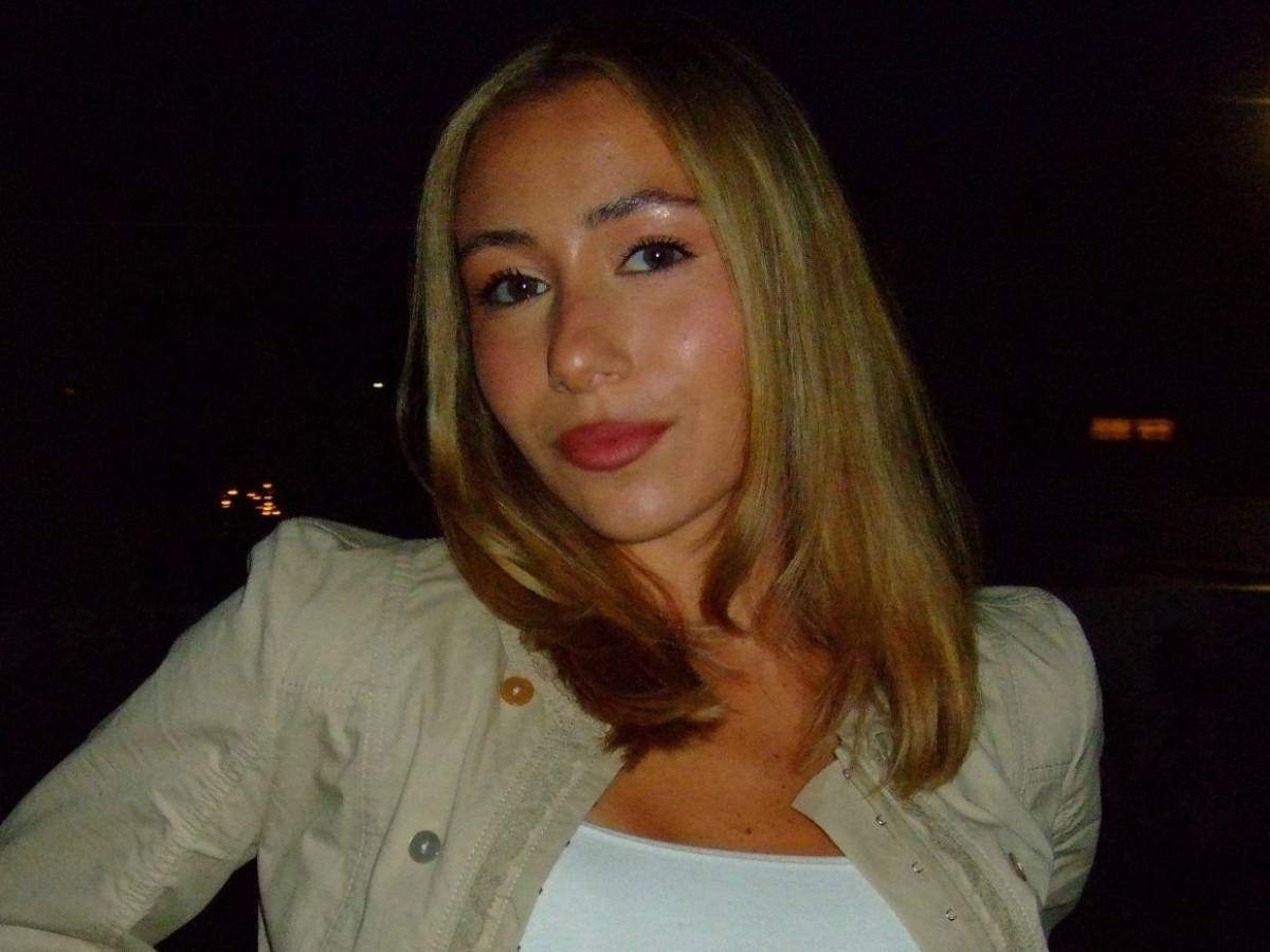 ¡No aguantó más! Luke Newton rompe el silencio tras feroz acoso de sus fans a su pareja