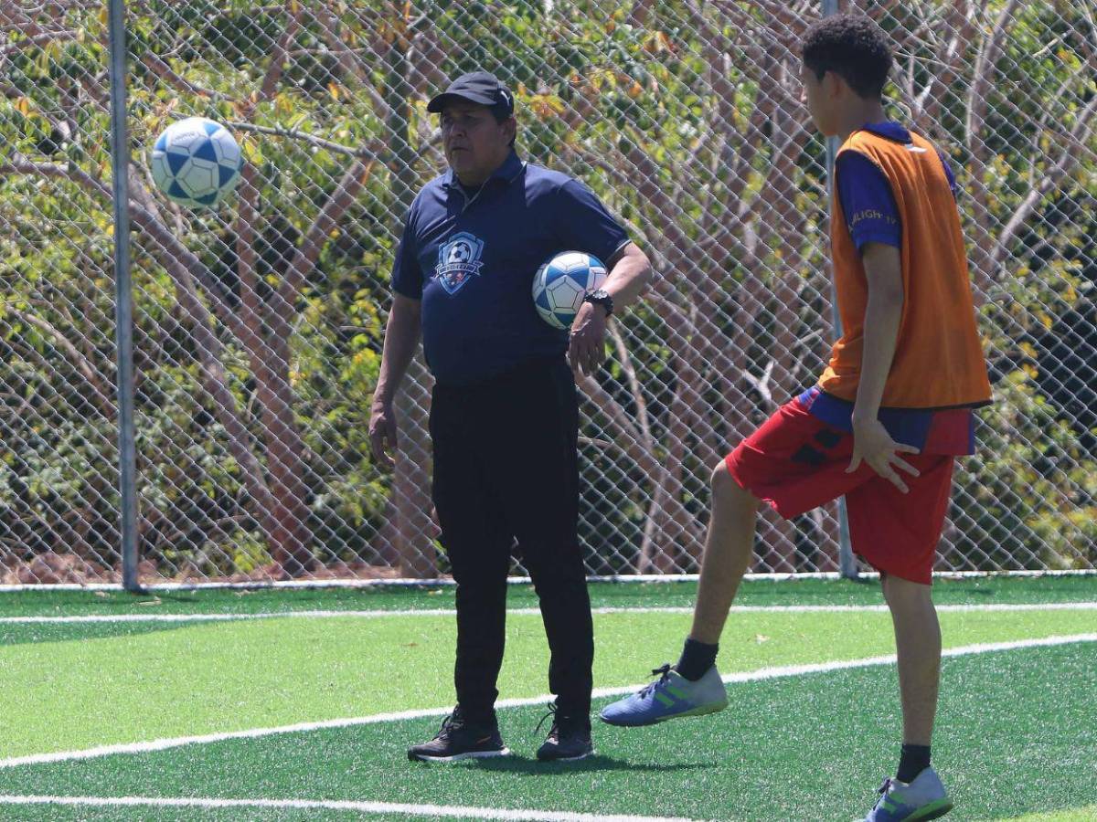 Así es la nueva vida de Nahúm Espinoza tras haber dejado la TV e iniciar trabajo gubernamental