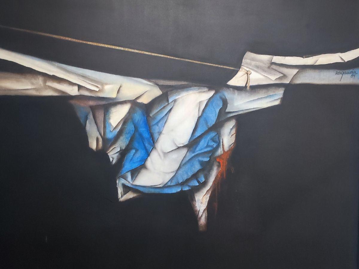 “La bandera”. Obra de Roberto Galicia, salvadoreño, 1984. Una pieza icónica realizada durante el conflicto armado.