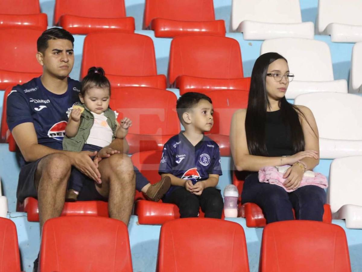 Esposa de directivo sorprende y aficionado puso en riesgo su vida: Ambiente del Motagua vs CAI