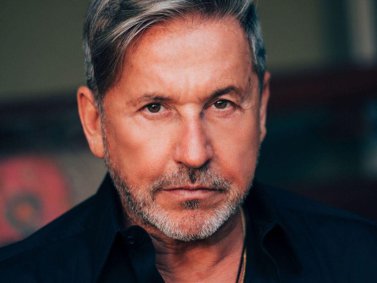 Vandalizan casa de Ricardo Montaner en República Dominicana; él muestra rostro de responsable