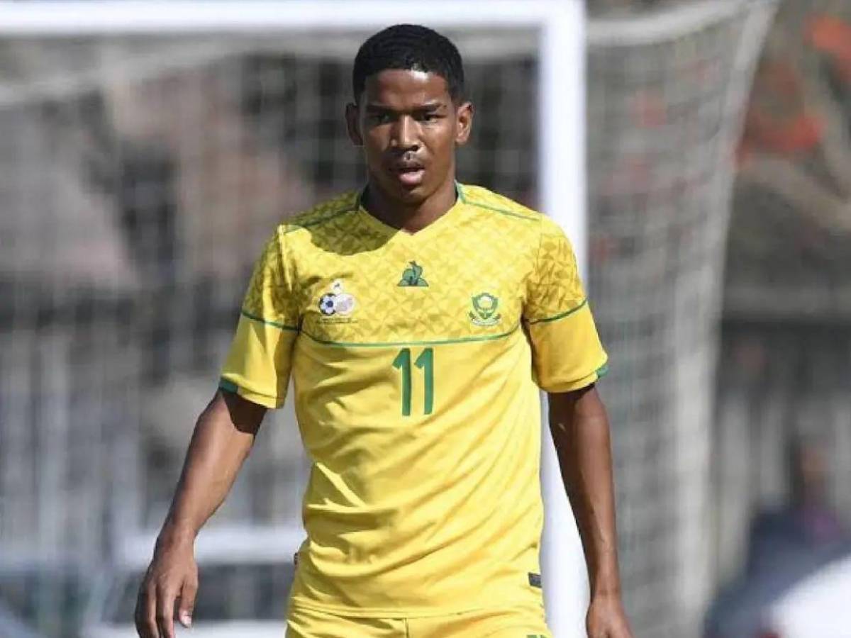 Fue hallado en su vivienda: ¿De qué murió Jayden Adams, el mediocampista de Sudáfrica?