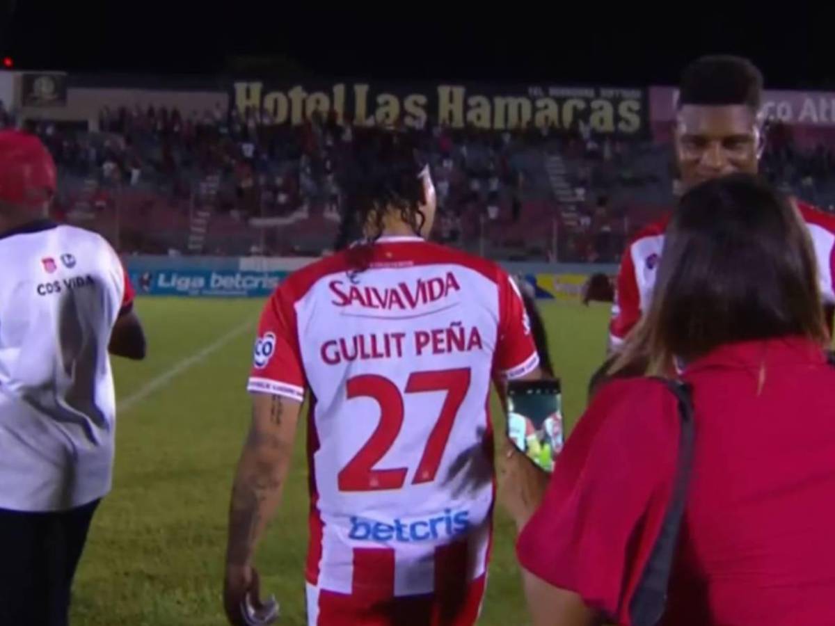 Gullit Peña recuerda su paso por el Vida y detalla por qué se fue y no cumplió el contrato