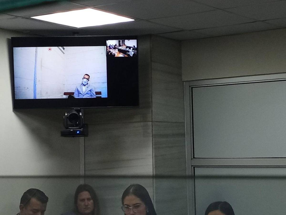 “Perdóname, mamá. No pude hacer más”: Hijo de Floridalma Roque tras injusticia en juicio “Perdóname, mamá. No pude hacer más”: Hijo de Floridalma Roque tras injusticia en juicio