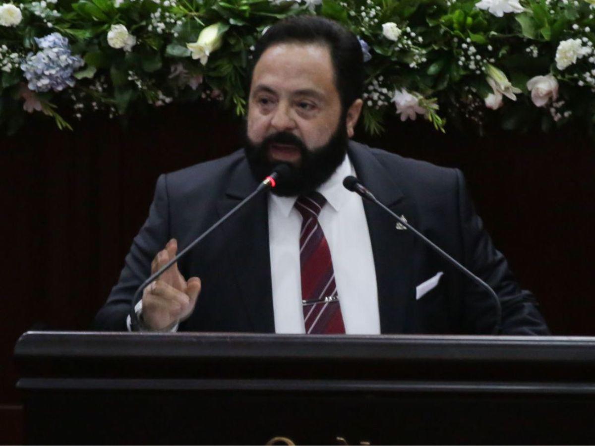 Desde diplomáticos hasta ministros acompañaron a los congresistas en la cuarta legislatura en el CN