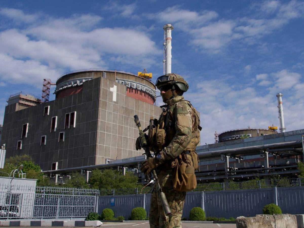 Rusia acusa a Ucrania de bombardeo a central nuclear y advierte sobre “consecuencias catastróficas”