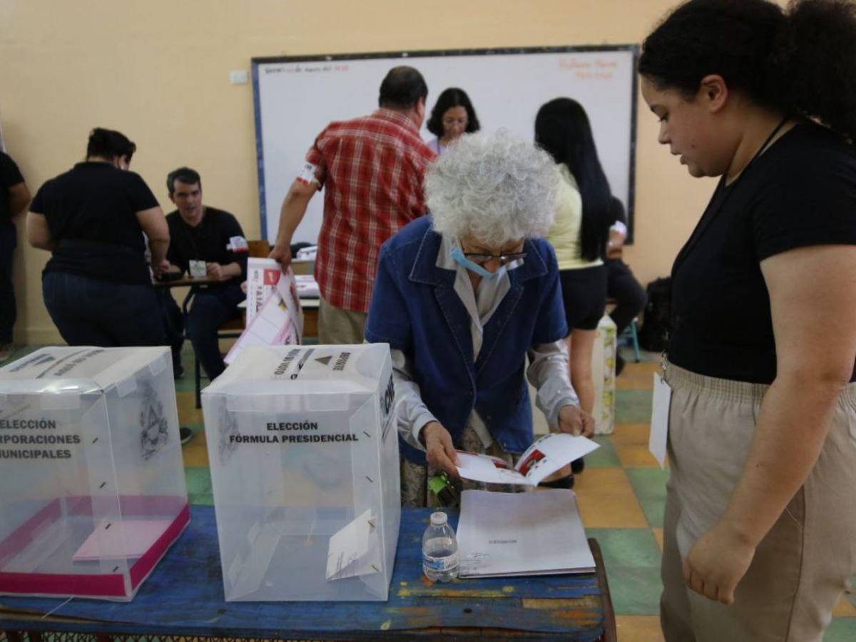 Las 10 primeras reformas que busca hacer Tomás Zambrano como presidente del Congreso