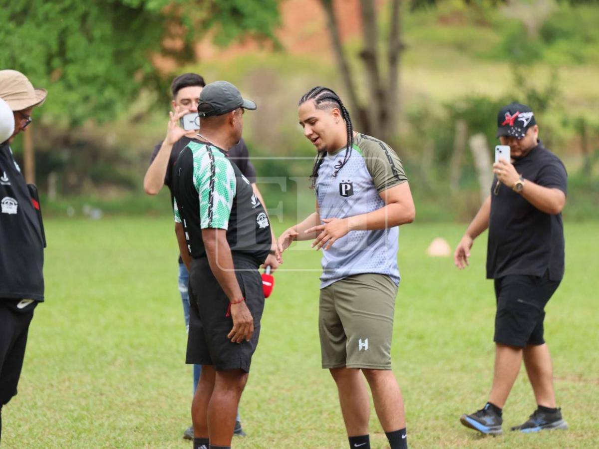 Reloj de miles de dólares: así fue el primer entreno del tiktoker Davis Flow con Platense