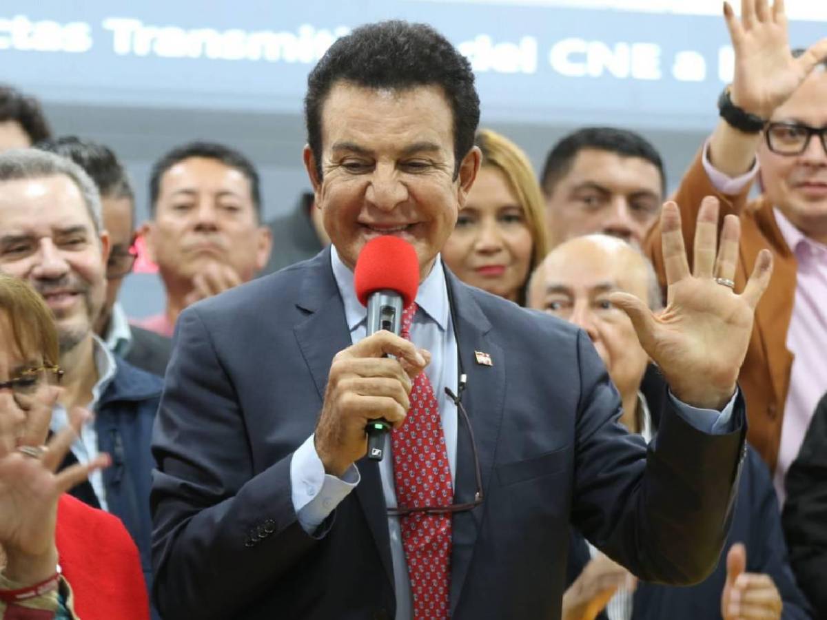 Salvador Nasralla, el narrador deportivo que lidera la carrera por la presidencia en Honduras
