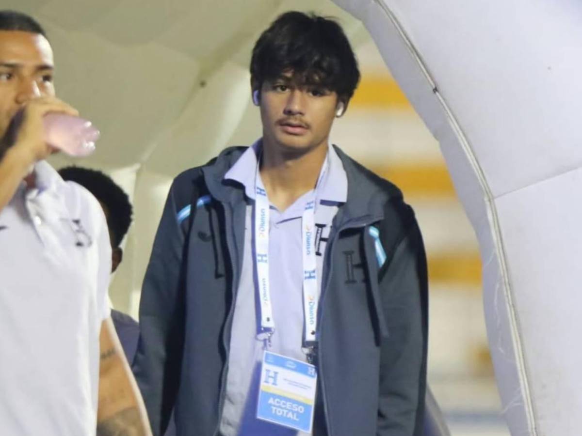 Madre de futbolista explota contra técnico de la Selección de Honduras por no meterlo a jugar