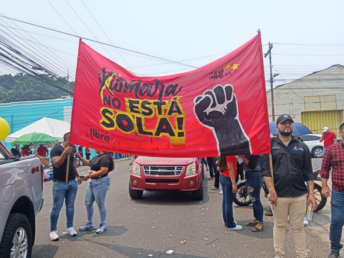 Durante la marcha del Día del Trabajador en Tegucigalpa, los mensajes de apoyo a la presidenta Xiomara Castro estuvieron presentes.
