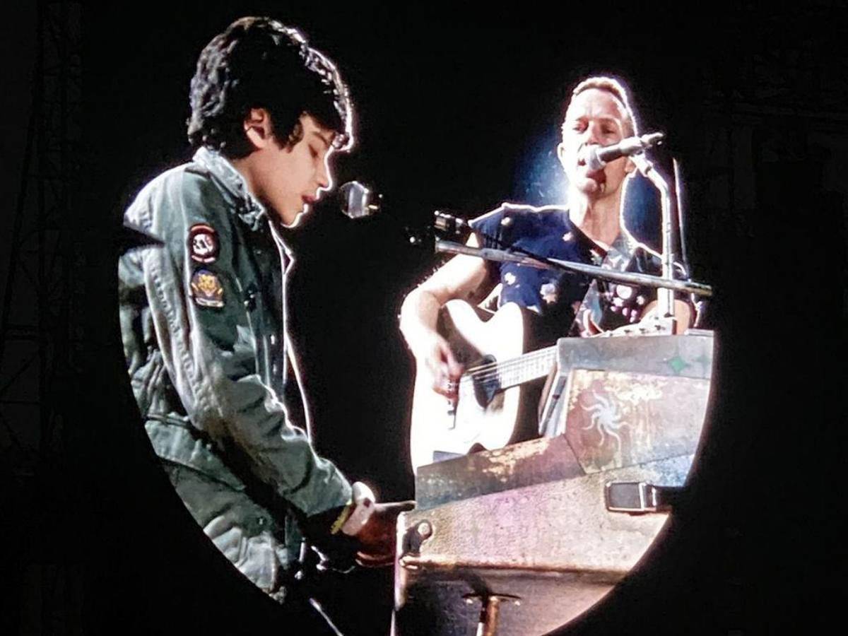 Coldplay subió al escenario a niño autista mexicano que se viralizó hace 6 años