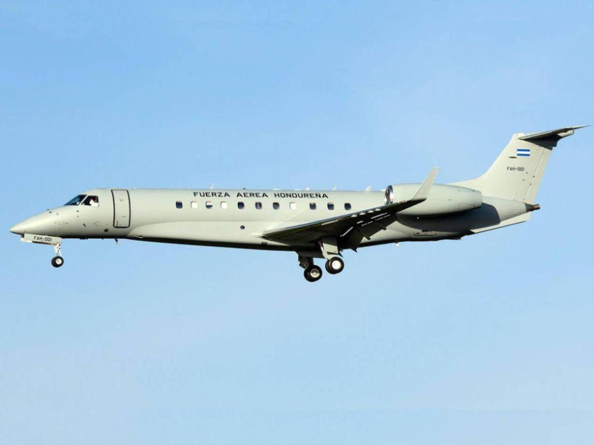 ¿Cómo hacer la solicitud para ingresar buques y aviones militares a Honduras?