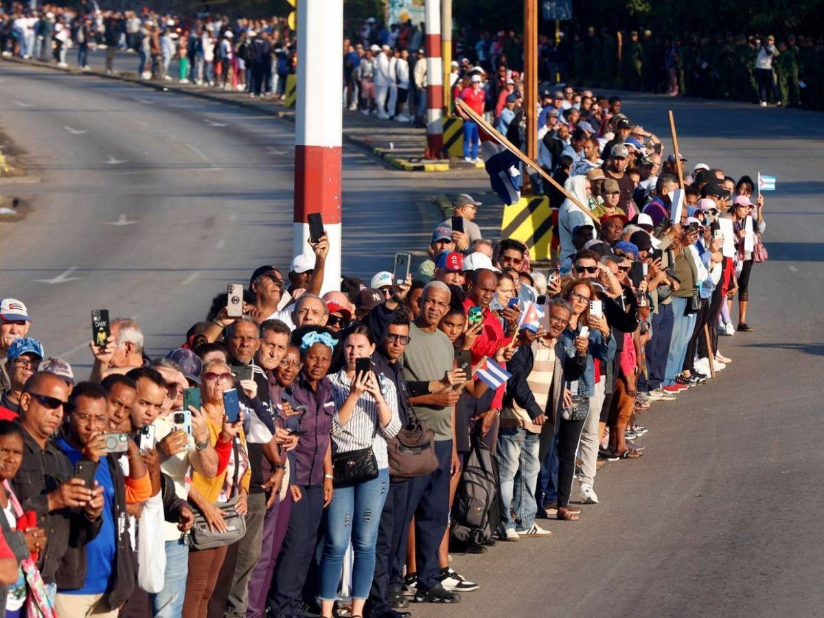 Cuba despide a los 32 militares muertos en Venezuela