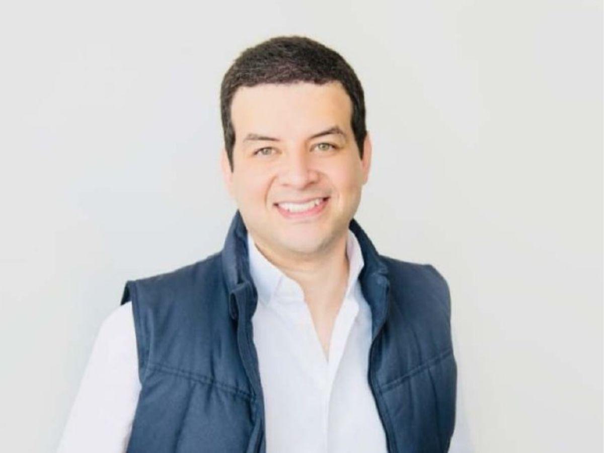 Hijo de Micheletti era el pasajero del helicóptero que sufrió percance en la Cerro Grande Hijo de Micheletti era el pasajero del helicóptero que sufrió percance en la Cerro Grande