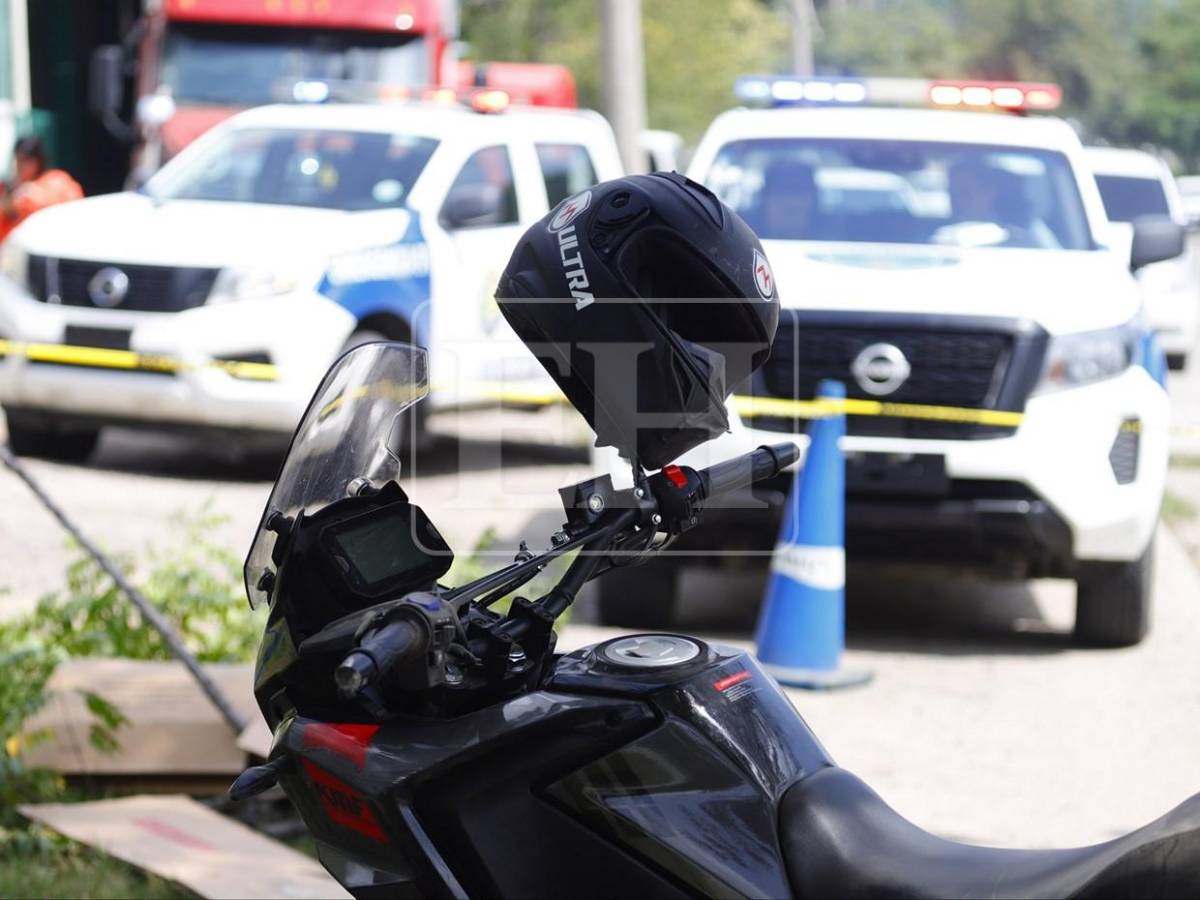 Misterio rodea muerte de hombre hallado en acera del bulevar del Sur de SPS