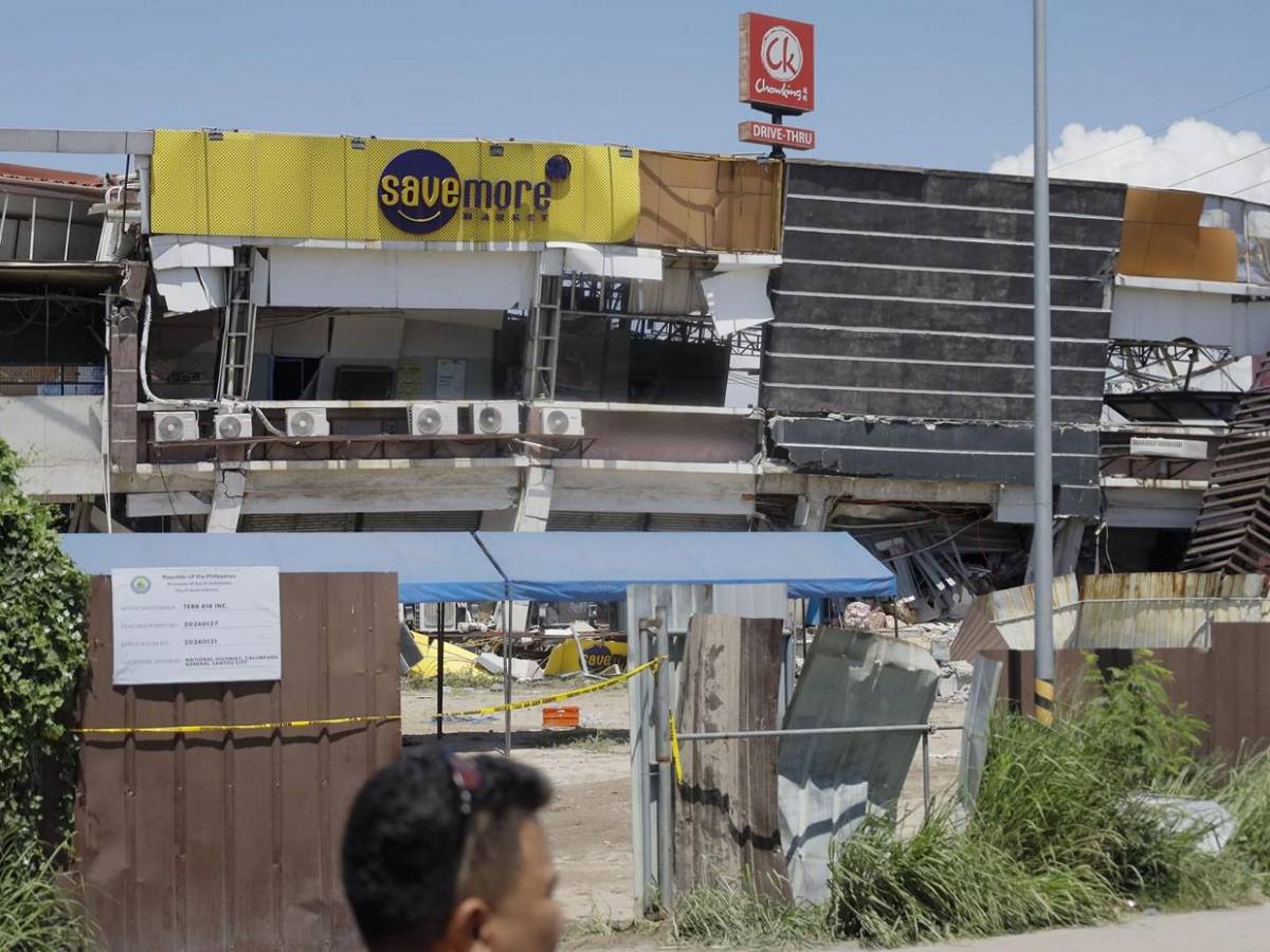 En estado de calamidad la ciudad más afectada por terremoto en Filipinas