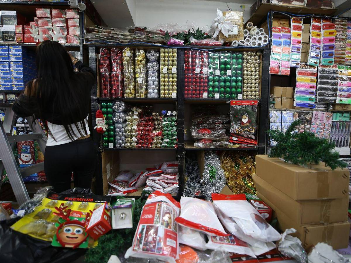 Mercados capitalinos impulsan la tradición de los nacimientos en el Distrito Central
