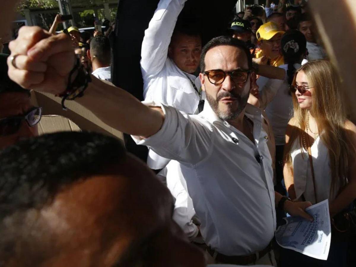 ¿Quién es Abelardo de la Espriella, el Tigre que quiere gobernar Colombia con mano de hierro?