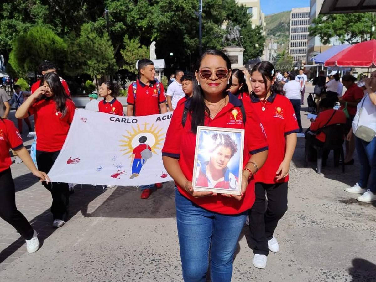 Hondureños celebran a San Carlo Acutis, el primer santo milenial