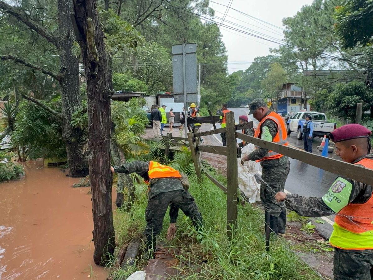 Casas bajo el agua en Santa Lucía: fuertes lluvias agravan la emergencia