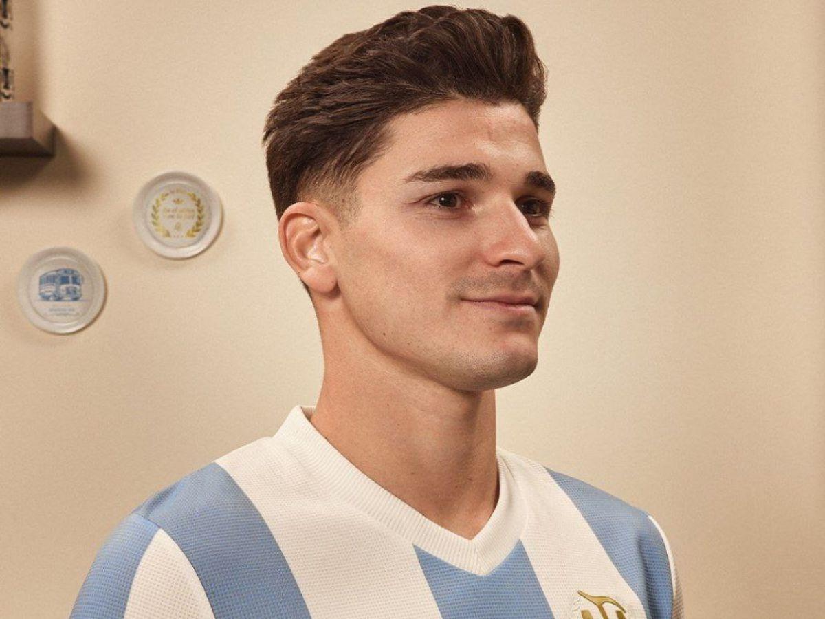 A lo retro, Argentina presenta su nueva camiseta inspirada en el Mundial de 1974 A lo retro, Argentina presenta su nueva camiseta inspirada en el Mundial de 1974