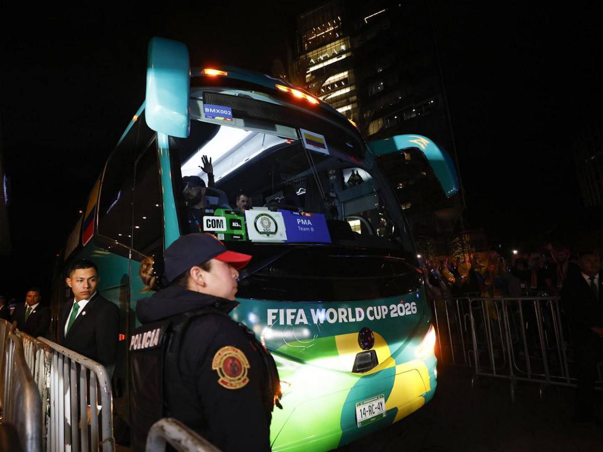 Locura total, así recibieron colombianos a su selección en Ciudad de México