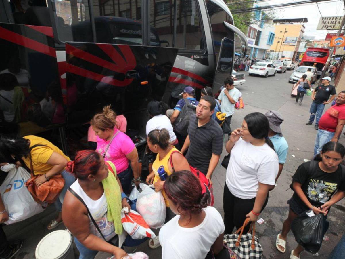 Domingo de Resurrección: Vacacionistas regresan a la capital tras fin de la Semana Santa