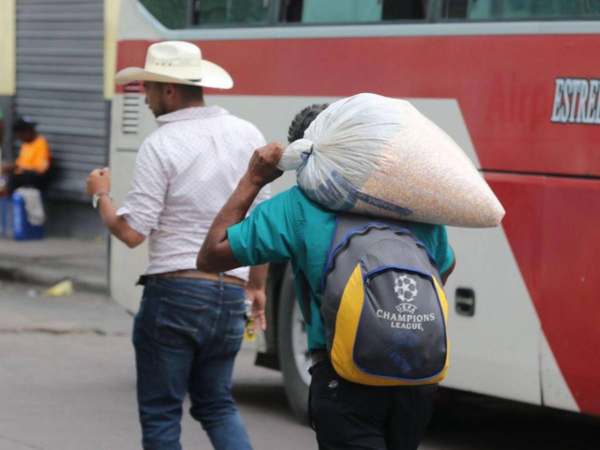 Domingo de Resurrección: Vacacionistas regresan a la capital tras fin de la Semana Santa