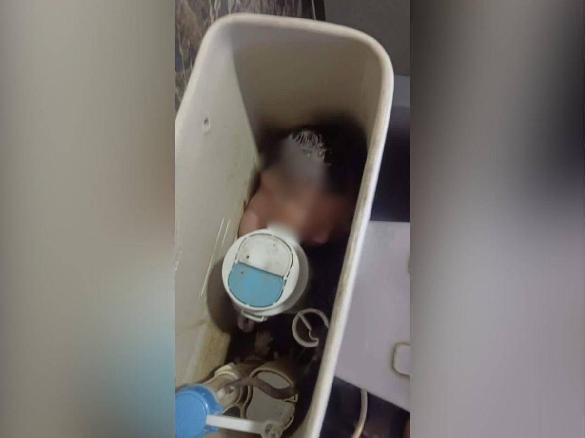 Las imágenes de recién nacida que fue hallada dentro del tanque de un baño en Bangkok