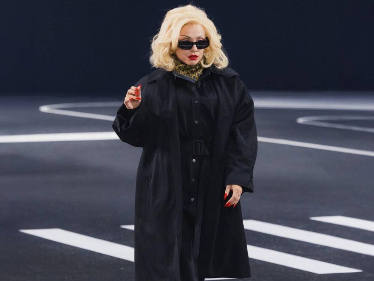 Mon Laferte llegará a Honduras con su Femme Fatale Tour