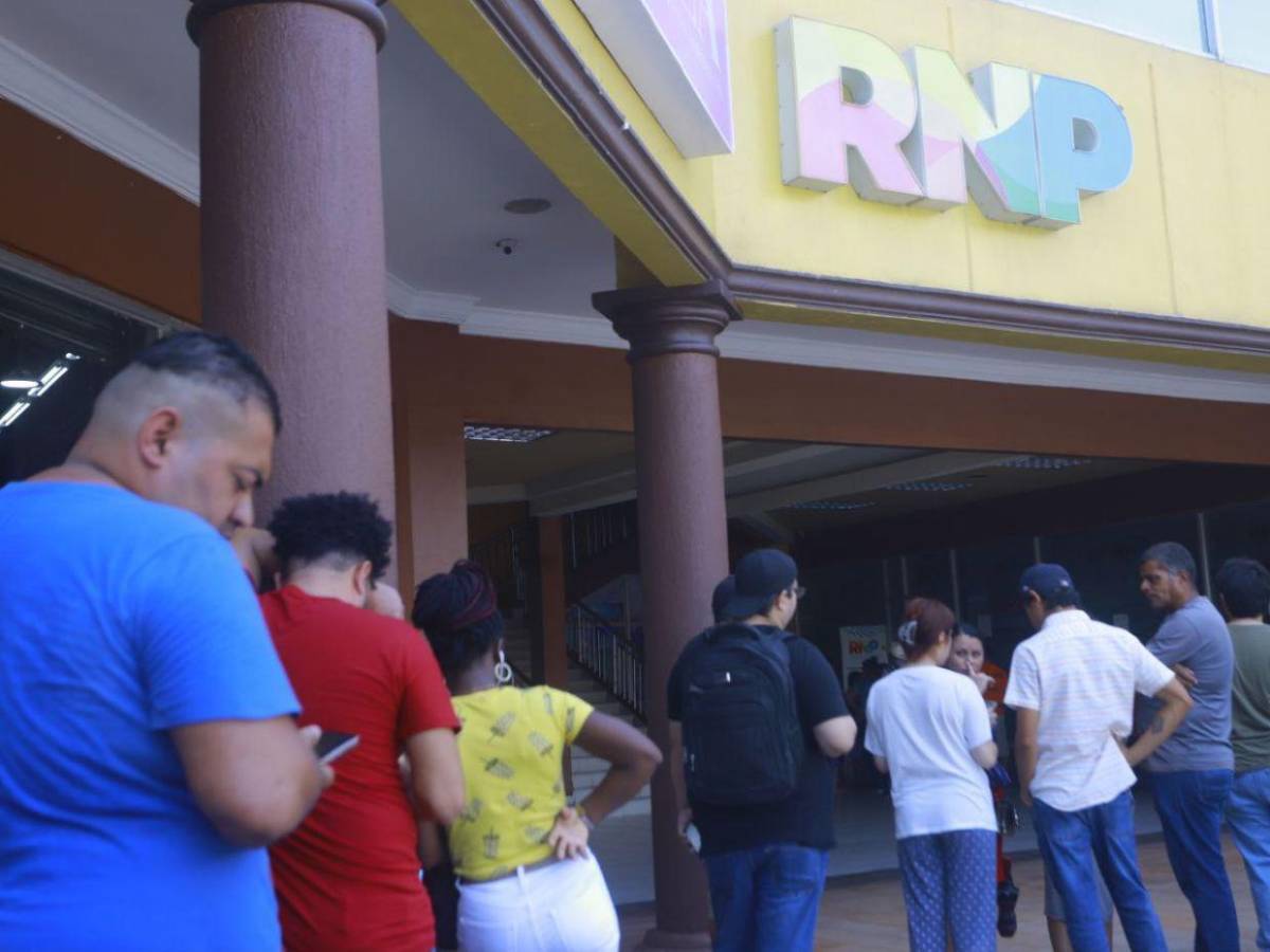 Sampedranos abarrotan el RNP para obtener su DNI previo a elecciones 2025