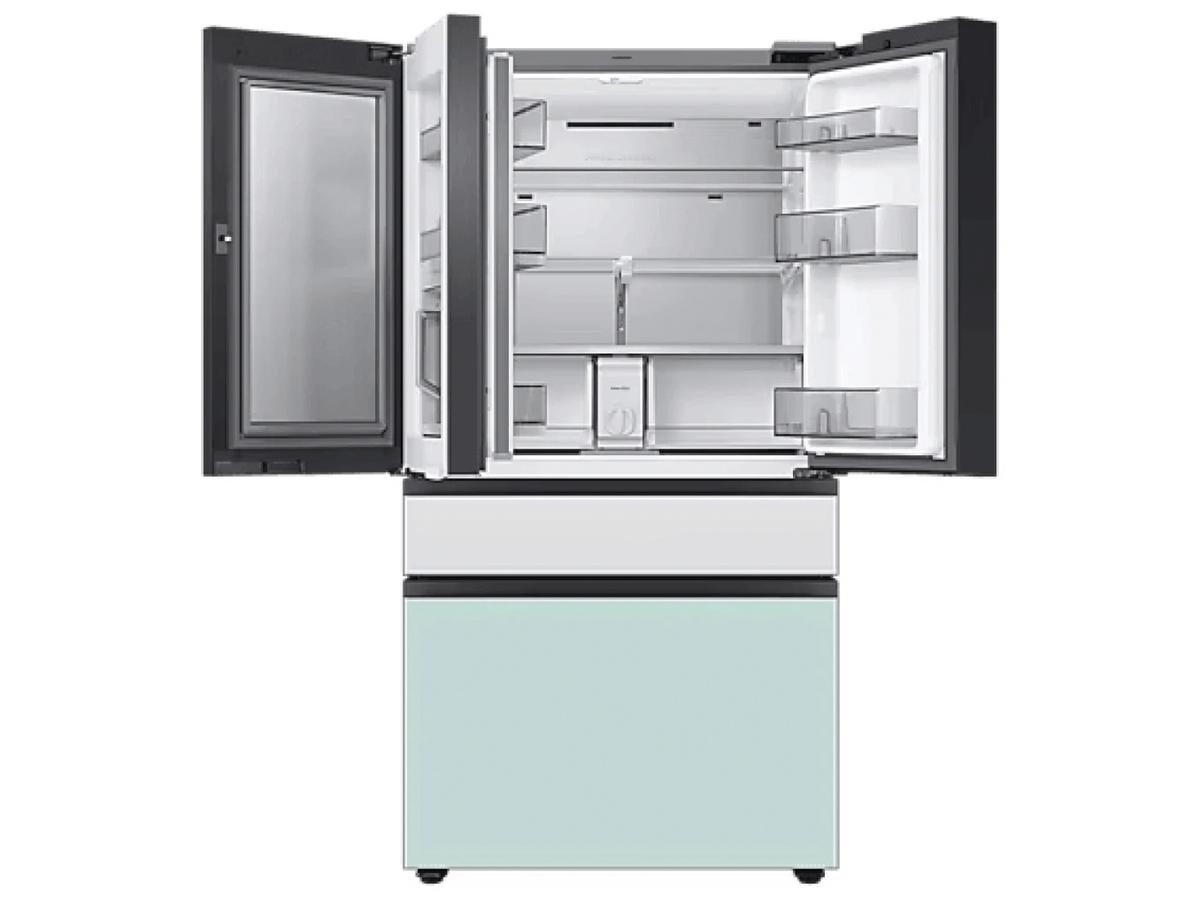 <i>La innovación llega a tu cocina con la refrigeradora Samsung BeSpoke Family Hub, llena de tecnología avanzada para una vida moderna y conectada.</i>