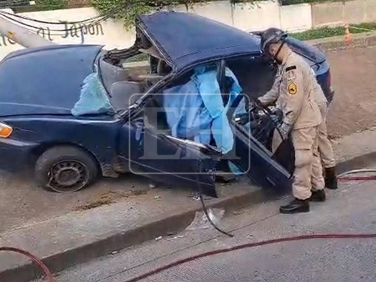 Partió el carro en dos: accidente en anillo periférico donde murió una mujer