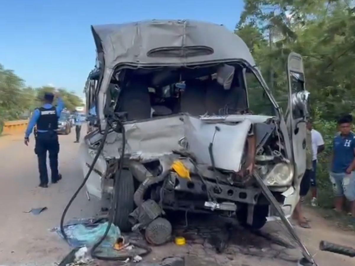 Cinco heridos deja accidente entre bus y contenedor en Colón