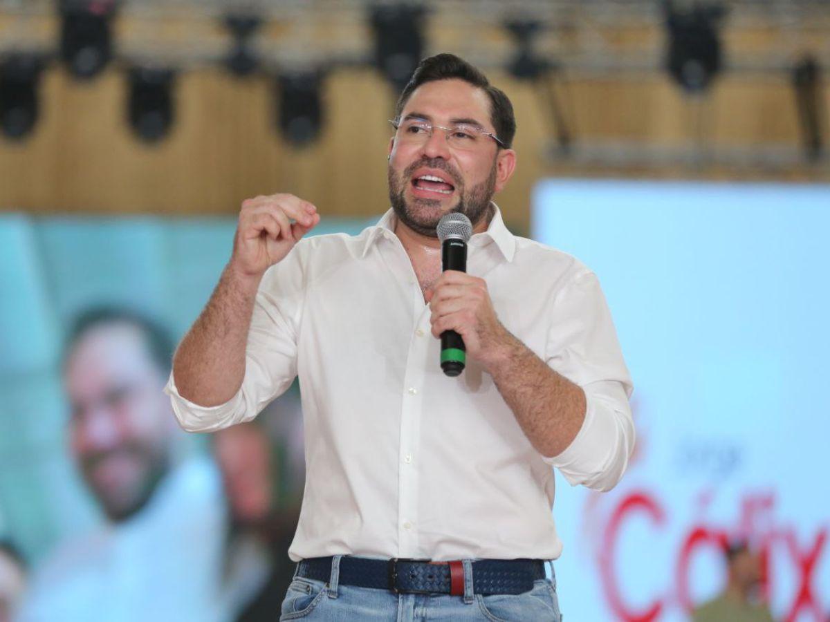 Jorge Cálix lanza oficialmente su precandidatura presidencial